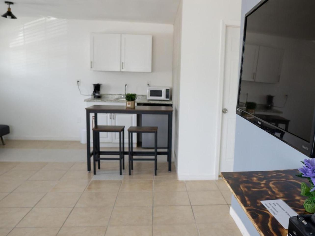 Mi Casa Es Tu Casa, Airport Suites Tampa Exteriér fotografie